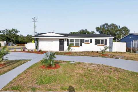 Casa en venta en Largo, Florida, 4 dormitorios, 102.19 m2 № 2092236 - foto 2