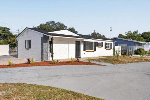 Casa en venta en Largo, Florida, 4 dormitorios, 102.19 m2 № 2092236 - foto 4