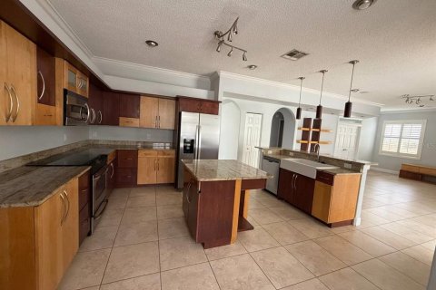 Villa ou maison à louer à Wesley Chapel, Floride: 4 chambres, 270.35 m2 № 1912768 - photo 11