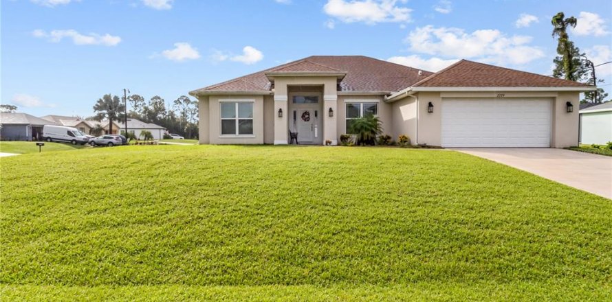 Villa ou maison à North Port, Floride 4 chambres, 216.37 m2 № 2419258