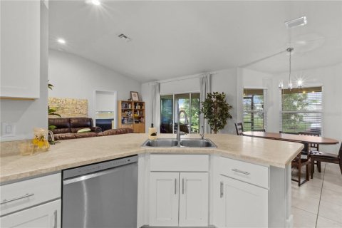 Villa ou maison à vendre à North Port, Floride: 4 chambres, 216.37 m2 № 2419258 - photo 20