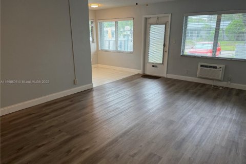 Condo in Fort Lauderdale, Florida, 2 bedrooms  № 1944807 - photo 5