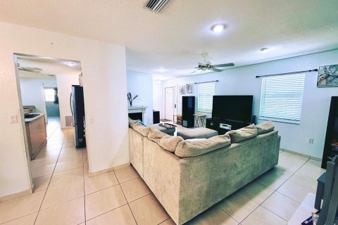 House in Sunrise, Florida 5 bedrooms, 193.7 sq.m. № 2170077 - photo 21