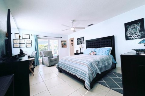 House in Sunrise, Florida 5 bedrooms, 193.7 sq.m. № 2170077 - photo 27