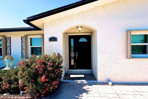 House in Sunrise, Florida 5 bedrooms, 193.7 sq.m. № 2170077 - photo 13