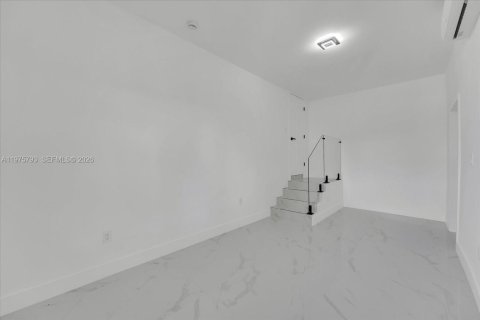Villa ou maison à vendre à North Miami, Floride: 3 chambres, 124.49 m2 № 2040068 - photo 18
