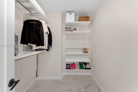 Condominio en venta en Miami, Florida, 2 dormitorios, 174.84 m2 № 2179057 - foto 23