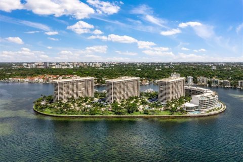 Condominio en Miami, Florida, 2 dormitorios  № 2179057