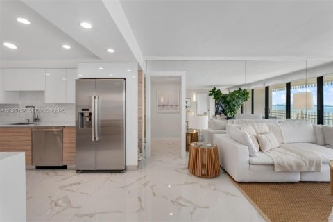 Condominio en venta en Miami, Florida, 2 dormitorios, 174.84 m2 № 2179057 - foto 10
