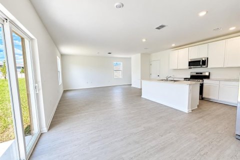 Villa ou maison à louer à Winter Haven, Floride: 4 chambres, 174.1 m2 № 2399060 - photo 3