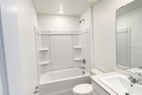 Villa ou maison à louer à Winter Haven, Floride: 4 chambres, 174.1 m2 № 2399060 - photo 8