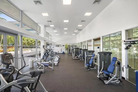 Condo in Aventura, Florida, 1 bedroom  № 1994941 - photo 18