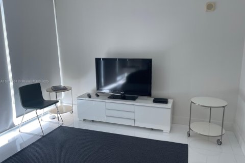 Condo in Aventura, Florida, 1 bedroom  № 1994941 - photo 10