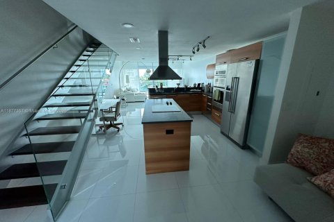 Condo in Aventura, Florida, 1 bedroom  № 1994941 - photo 2