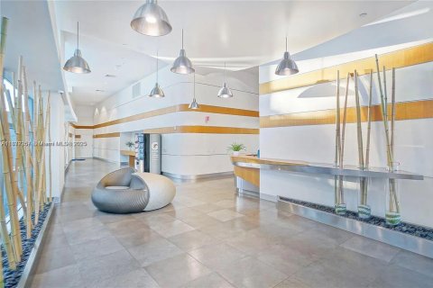 Condo in Aventura, Florida, 1 bedroom  № 1994941 - photo 22