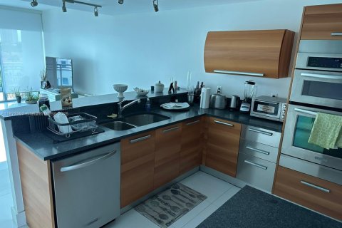 Condo in Aventura, Florida, 1 bedroom  № 1994941 - photo 3