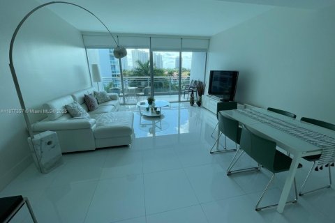 Condo in Aventura, Florida, 1 bedroom  № 1994941 - photo 5