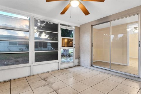 Villa ou maison à louer à Port Richey, Floride: 3 chambres, 114.27 m2 № 1868894 - photo 24