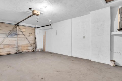 Villa ou maison à louer à Port Richey, Floride: 3 chambres, 114.27 m2 № 1868894 - photo 23