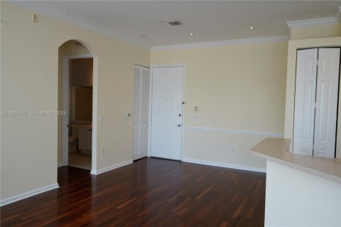 Condominio en alquiler en Miramar, Florida, 1 dormitorio, 72 m2 № 1983756 - foto 8