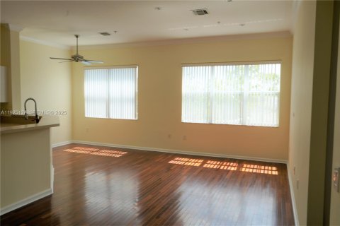 Condominio en alquiler en Miramar, Florida, 1 dormitorio, 72 m2 № 1983756 - foto 3