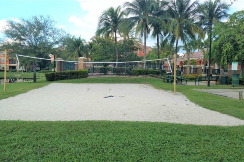 Condominio en alquiler en Miramar, Florida, 1 dormitorio, 72 m2 № 1983756 - foto 21