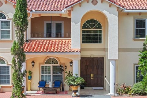 Casa en venta en Winter Springs, Florida, 8 dormitorios, 492.47 m2 № 1902682 - foto 12