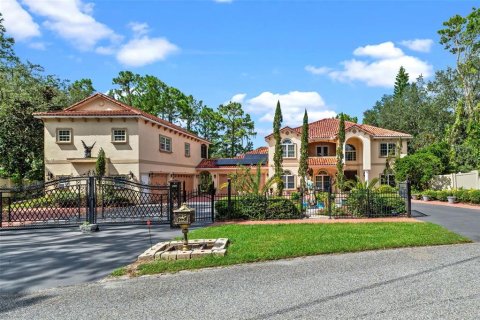 Casa en venta en Winter Springs, Florida, 8 dormitorios, 492.47 m2 № 1902682 - foto 1