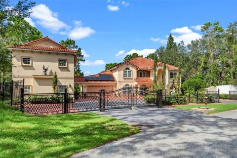 Casa en venta en Winter Springs, Florida, 8 dormitorios, 492.47 m2 № 1902682 - foto 3