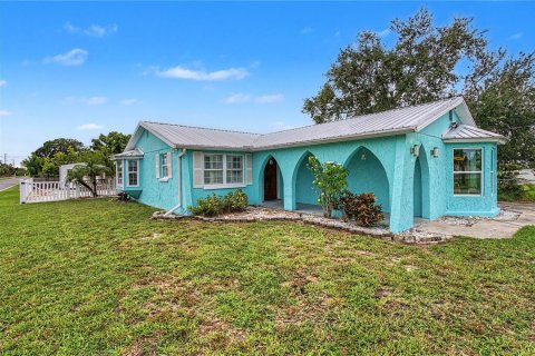 Villa ou maison à Hudson, Floride 3 chambres, 109.25 m2 № 2341564