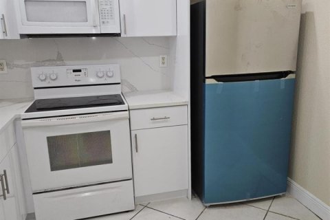 Condo à Hialeah, Floride, 1 chambre № 2083401