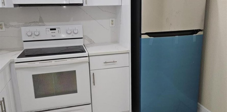 Condo à Hialeah, Floride, 1 chambre № 2083401
