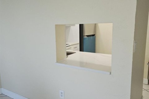 Copropriété à louer à Hialeah, Floride: 1 chambre, 67.35 m2 № 2083401 - photo 6