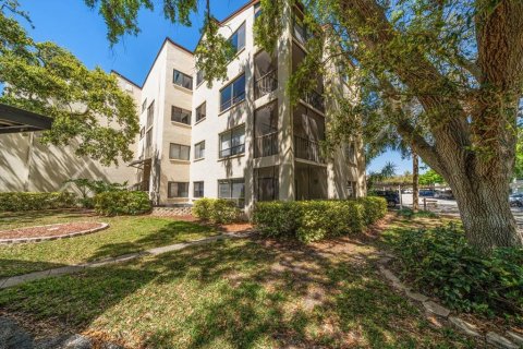 Condominio en venta en Largo, Florida, 3 dormitorios, 145.86 m2 № 1572225 - foto 1