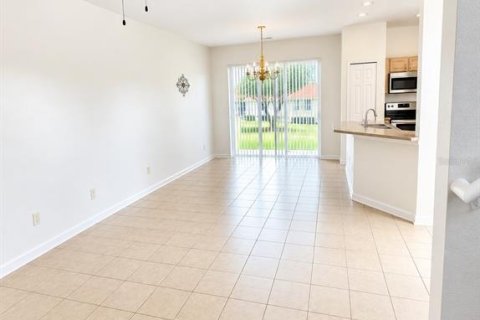 Touwnhouse à louer à Kissimmee, Floride: 4 chambres, 152.55 m2 № 2380573 - photo 9