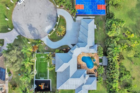 Купить виллу или дом в Плантация, Флорида 6 спален, 383.97м2, № 1947214 - фото 15