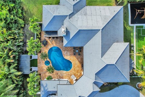 Купить виллу или дом в Плантация, Флорида 6 спален, 383.97м2, № 1947214 - фото 13