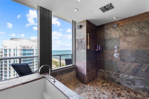 Condominio en alquiler en Miami Beach, Florida, 1 dormitorio, 122.91 m2 № 2008393 - foto 13