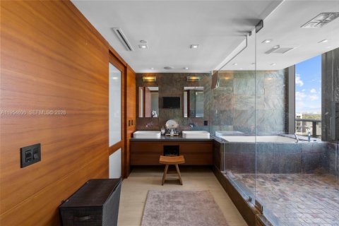 Condominio en alquiler en Miami Beach, Florida, 1 dormitorio, 122.91 m2 № 2008393 - foto 10