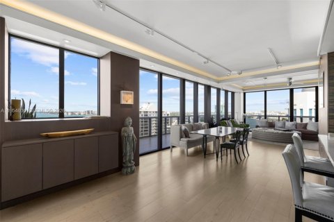 Condominio en alquiler en Miami Beach, Florida, 1 dormitorio, 122.91 m2 № 2008393 - foto 21