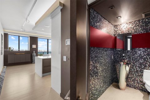 Condominio en alquiler en Miami Beach, Florida, 1 dormitorio, 122.91 m2 № 2008393 - foto 15