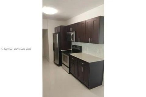 Купить виллу или дом в Майами-Гарденс, Флорида 3 спальни, 176.05м2, № 1991271 - фото 5