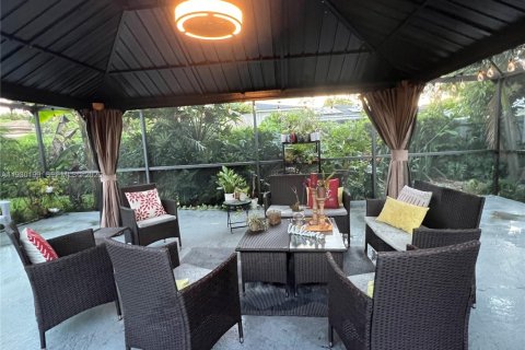 Купить виллу или дом в Майами-Гарденс, Флорида 3 спальни, 176.05м2, № 1991271 - фото 7