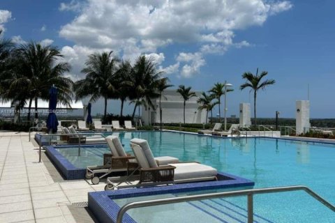 Снять в аренду квартиру в Холливуд, Флорида 1 спальня, № 1967324 - фото 3