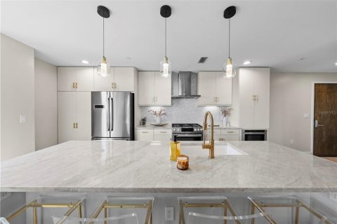 Condo in Saint Petersburg, Florida, 1 bedroom  № 2197726 - photo 7