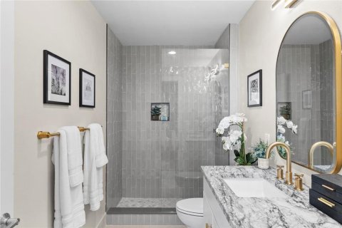 Condo in Saint Petersburg, Florida, 1 bedroom  № 2197726 - photo 24