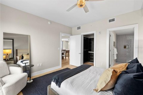 Condo in Saint Petersburg, Florida, 1 bedroom  № 2197726 - photo 22