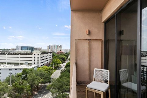 Condo in Saint Petersburg, Florida, 1 bedroom  № 2197726 - photo 30
