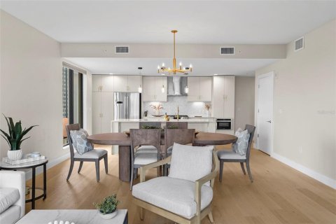 Condo in Saint Petersburg, Florida, 1 bedroom  № 2197726 - photo 18