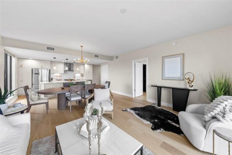 Condo in Saint Petersburg, Florida, 1 bedroom  № 2197726 - photo 17